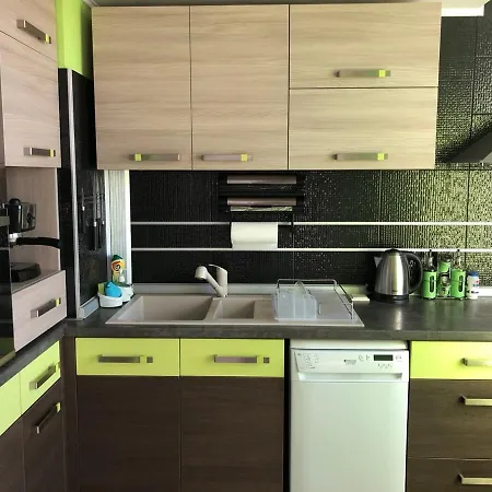 Avelov Art Apartment *