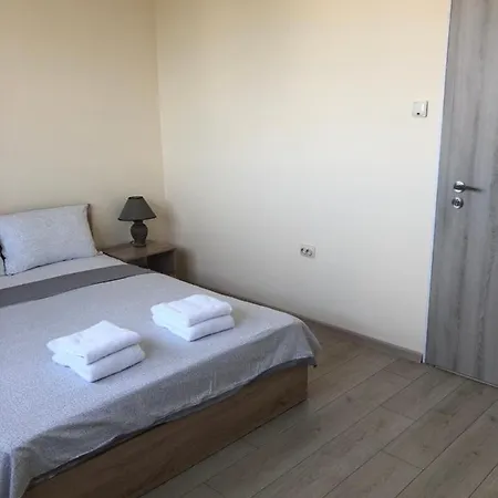 Avelov Art Apartment Burgas