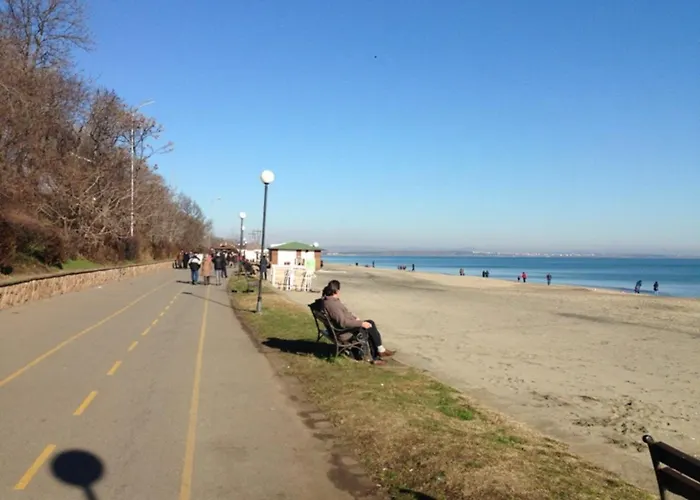 Avelov Art Апартамент *